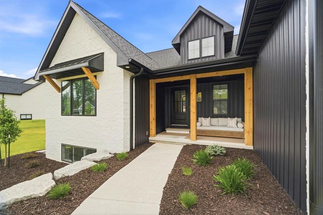 4194 BLACKBERRY RIDGE DRIVE, Hobart, WI 54155