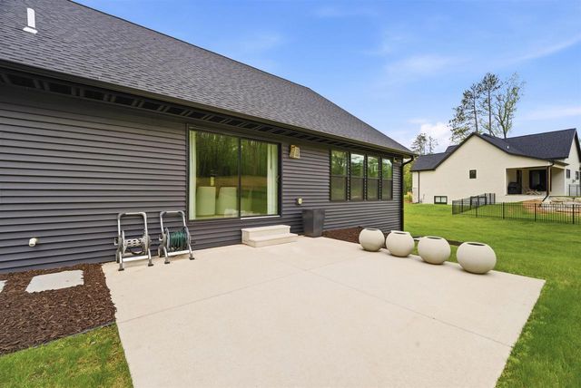 4194 BLACKBERRY RIDGE DRIVE, Hobart, WI 54155