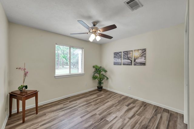 26302 Penguin Street, Magnolia, TX 77355