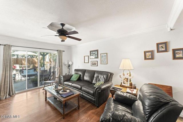 2461 Pinewood Place, Simi Valley, CA 93065