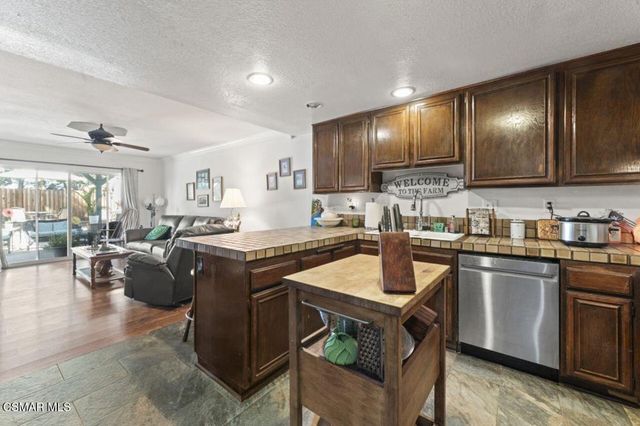 2461 Pinewood Place, Simi Valley, CA 93065