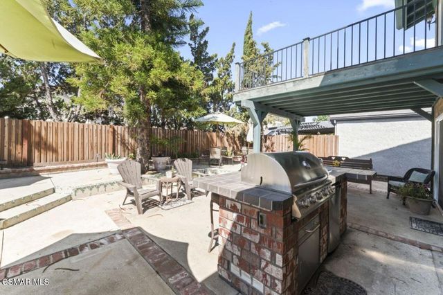 2461 Pinewood Place, Simi Valley, CA 93065