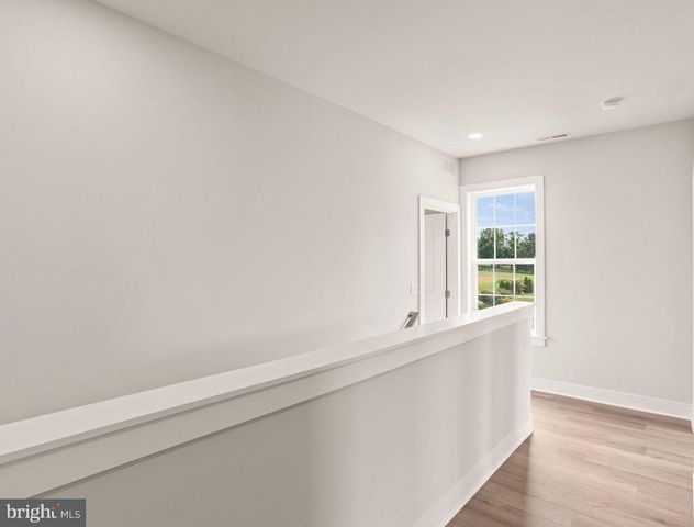 1116 COLLINA LN, Mount Joy, PA 17552