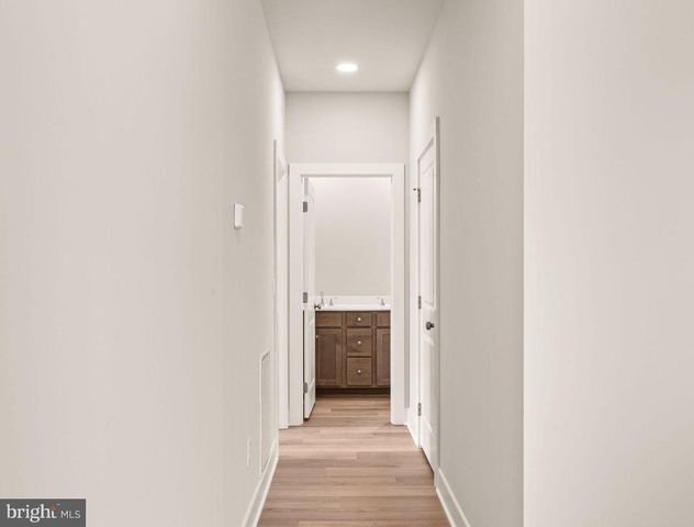 1116 COLLINA LN, Mount Joy, PA 17552