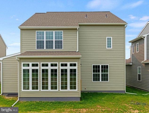 1116 COLLINA LN, Mount Joy, PA 17552