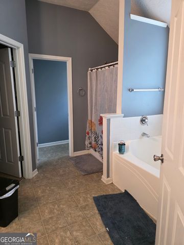 37 Virginia Avenue, Sharpsburg, GA 30277