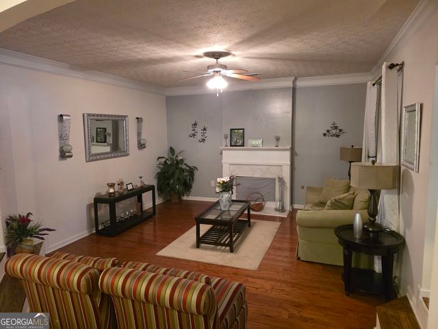 37 Virginia Avenue, Sharpsburg, GA 30277