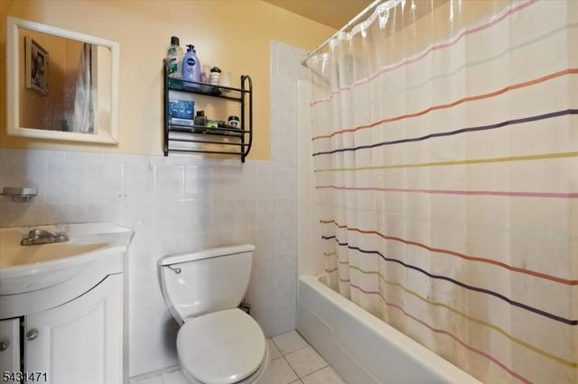 201 16Th St, Union City, NJ 07087
