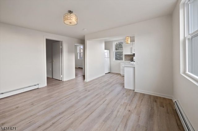 201 16Th St, Union City, NJ 07087