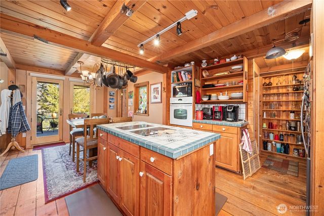 16495 S Lakeshore Road, Chelan, WA 98816