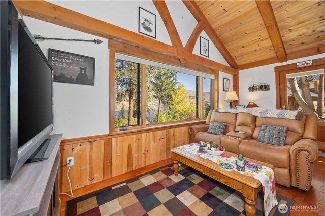 16495 S Lakeshore Road, Chelan, WA 98816