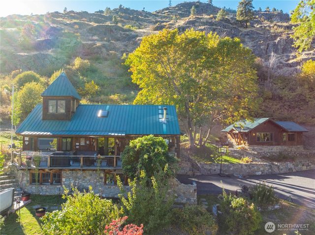 16495 S Lakeshore Road, Chelan, WA 98816