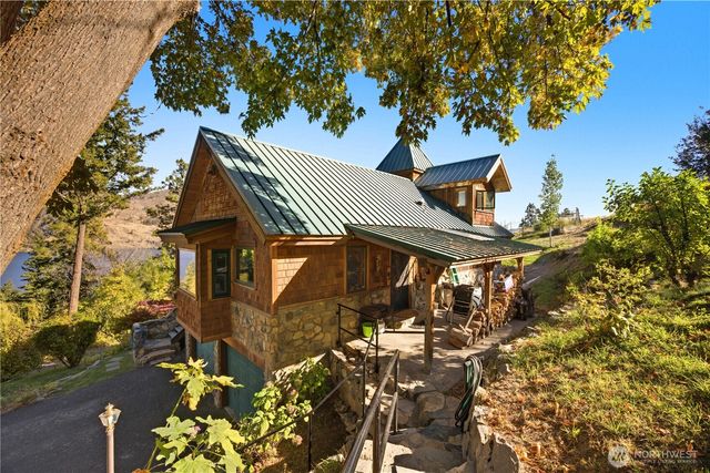 16495 S Lakeshore Road, Chelan, WA 98816
