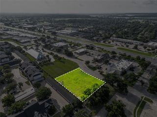 1100 Crawford Avenue, Granbury, TX 76048