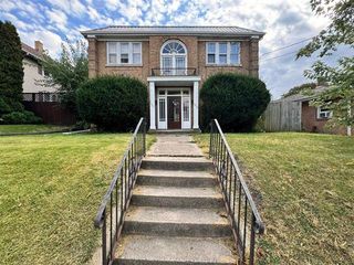 2225 Broadway, Rockford, IL 61104