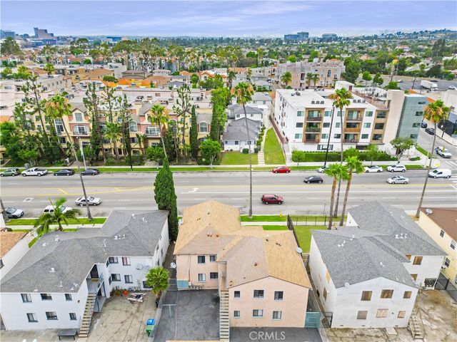 7018 La Tijera Boulevard, Los Angeles, CA 90045