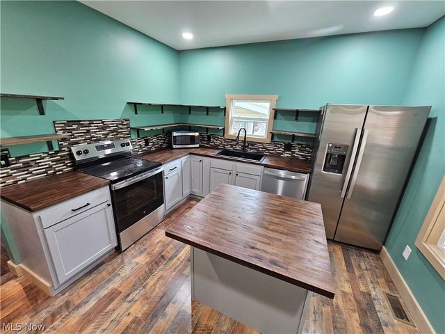 111 Vine Street, Marietta, OH 45750