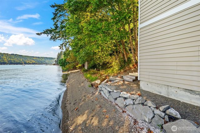 11711 NE North Shore Road, Belfair, WA 98528