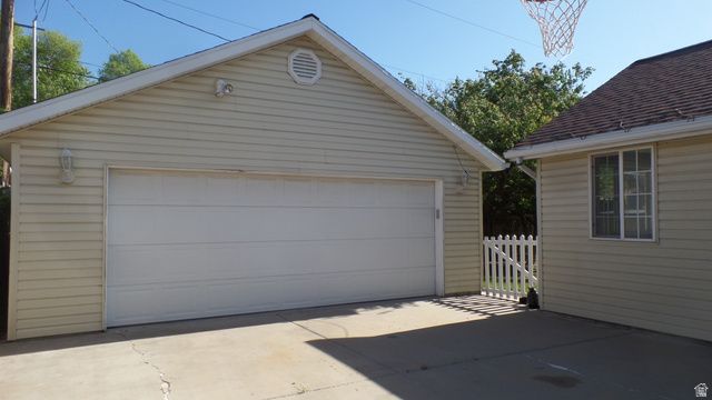 388 E 6220 S, Murray, UT 84107