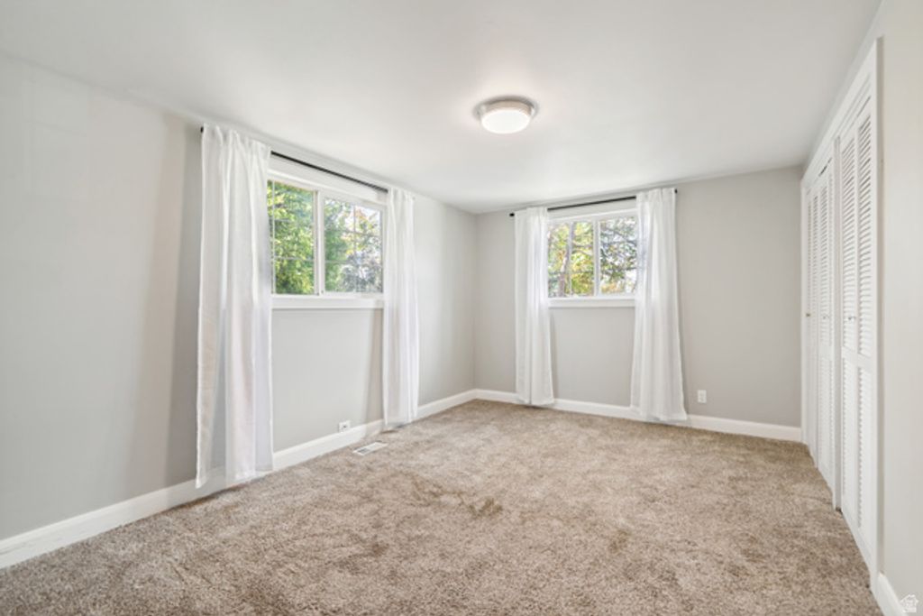 Image 14 of property listing at 388 E 6220 S, Murray, UT 84107