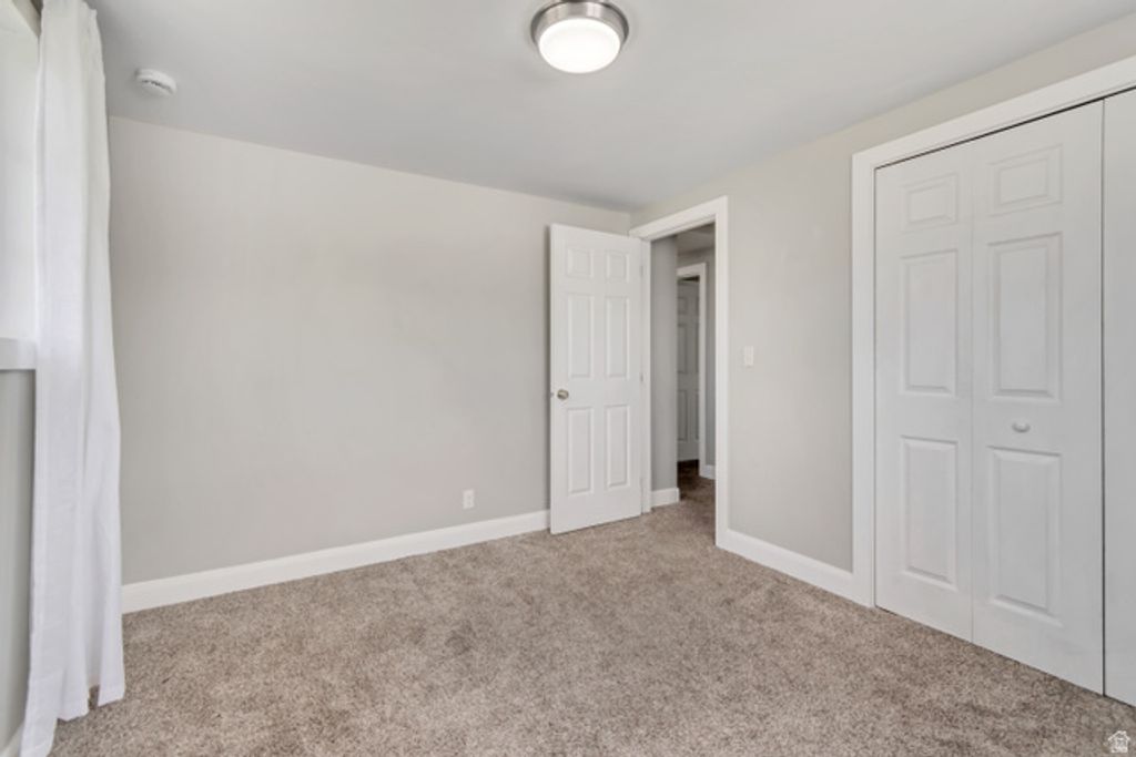 Image 17 of property listing at 388 E 6220 S, Murray, UT 84107