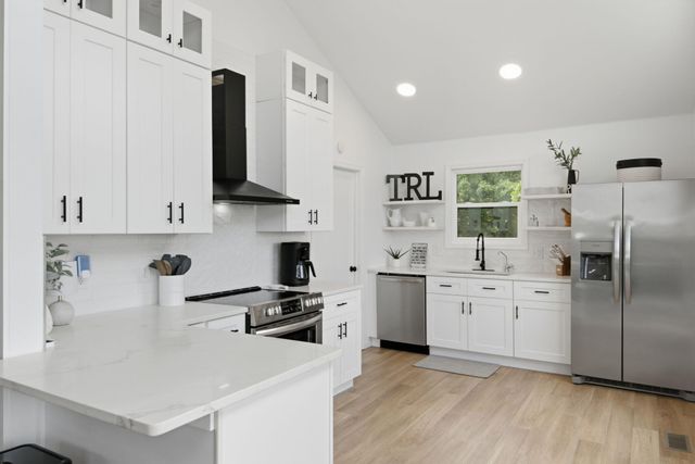 871 Lakeview Drive, Ridgedale, MO 65739