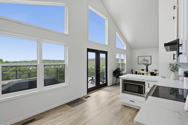 871 Lakeview Drive, Ridgedale, MO 65739