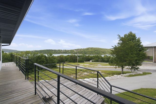871 Lakeview Drive, Ridgedale, MO 65739