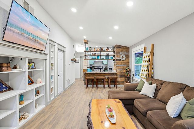 721 Fort Chadbourne DR, Austin, TX 78748