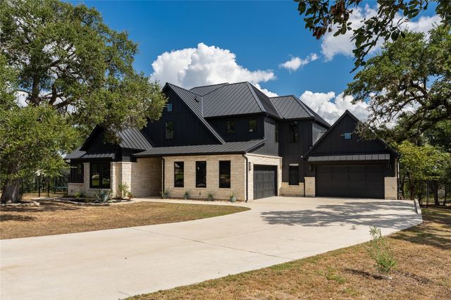 461 Crosswater LN, Dripping Springs, TX 78620