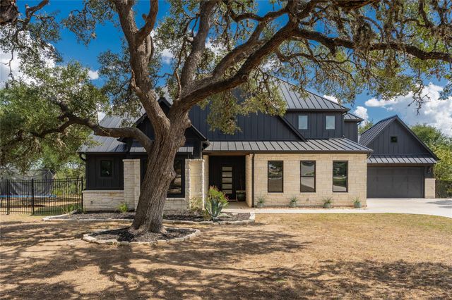 461 Crosswater LN, Dripping Springs, TX 78620