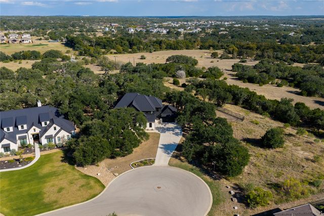 461 Crosswater LN, Dripping Springs, TX 78620
