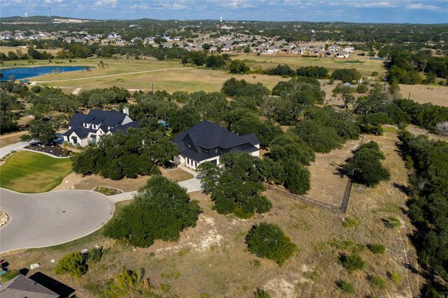 461 Crosswater LN, Dripping Springs, TX 78620