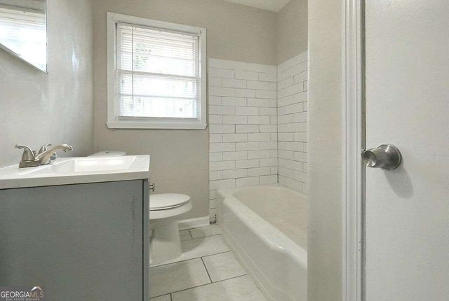 2576 wood valley Drive, East Point, GA 30344