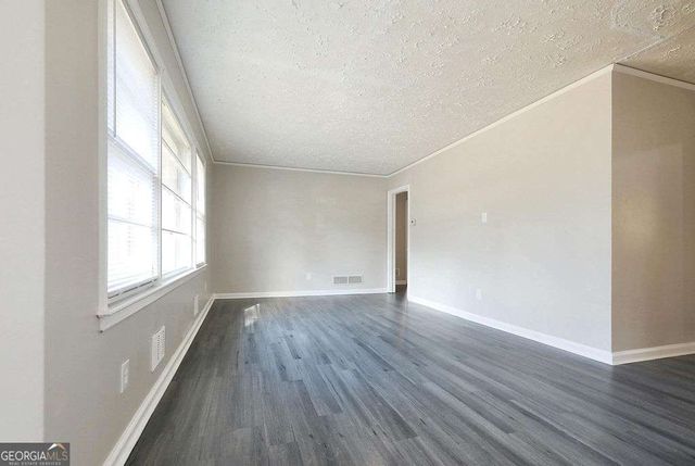 2576 wood valley Drive, East Point, GA 30344