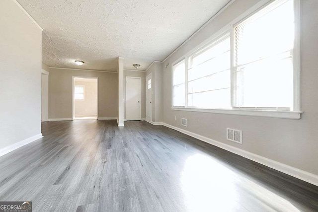 2576 wood valley Drive, East Point, GA 30344