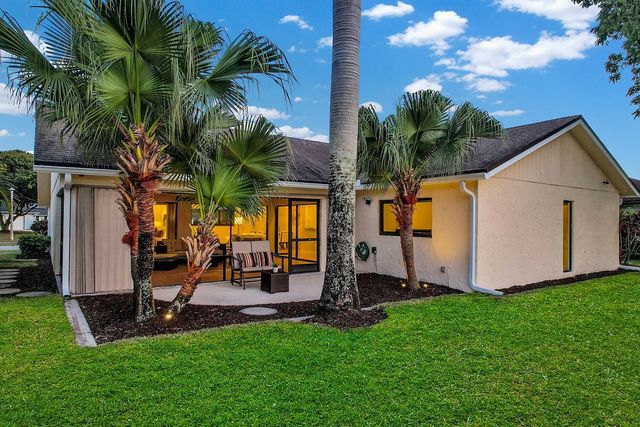 6125 Winding Brook Way, Delray Beach, FL 33484