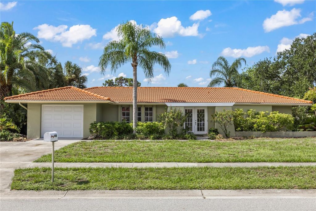 7411 DICKENS DRIVE, Sarasota, FL 34231