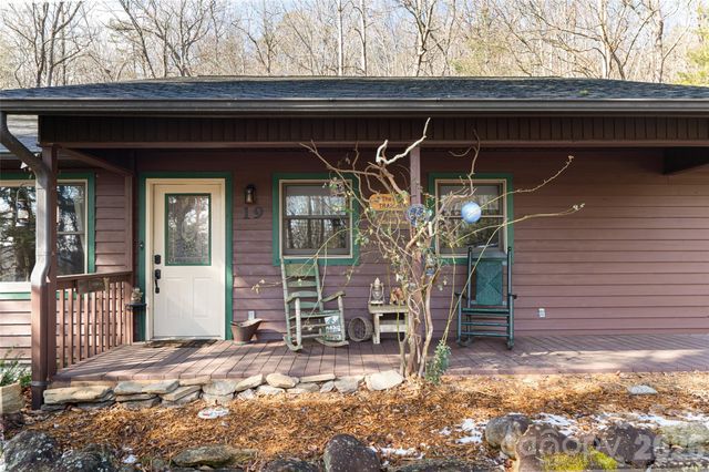 19 Forge Drive, Mills River, NC 28759