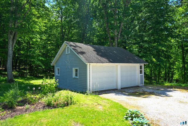 28 Rock Cut Road, Bridgewater, CT 06752