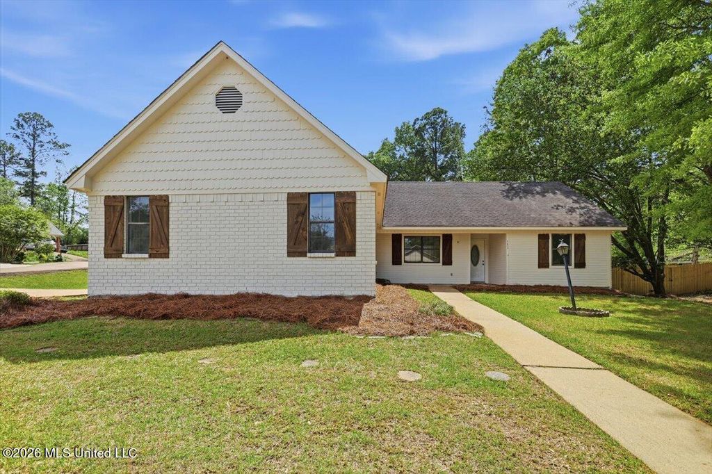 131 Bellegrove Circle, Brandon, MS 39047