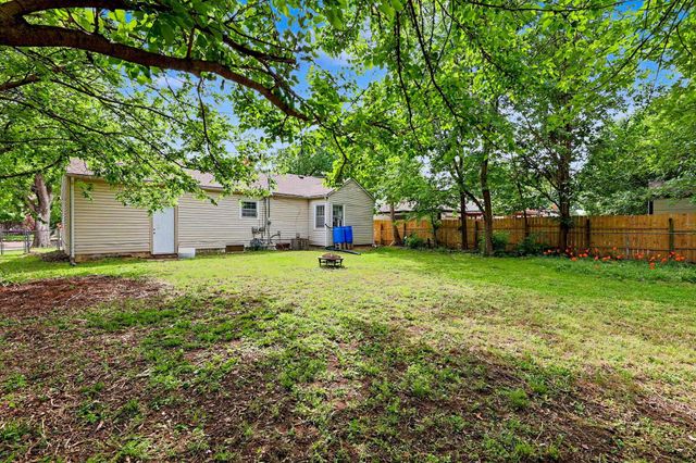 2017 S Pershing St, Wichita, KS 67218