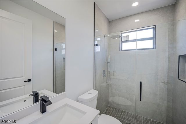 3500 33rd ST SW, Lehigh Acres, FL 33976