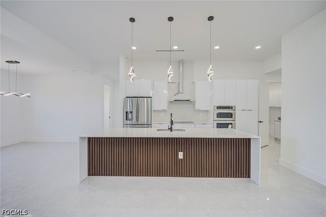 3500 33rd ST SW, Lehigh Acres, FL 33976