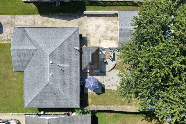 2305 J Street, Bedford, IN 47421
