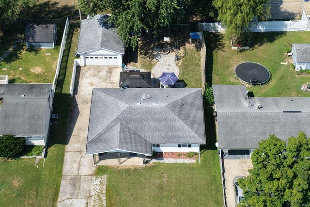 2305 J Street, Bedford, IN 47421