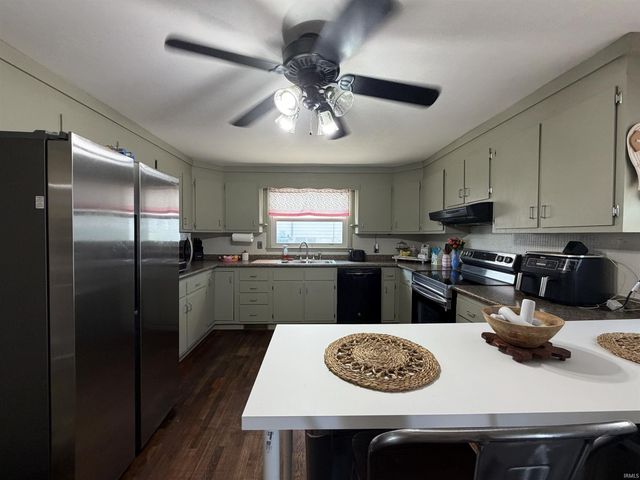 2305 J Street, Bedford, IN 47421
