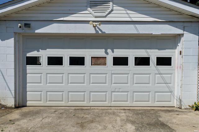 2305 J Street, Bedford, IN 47421