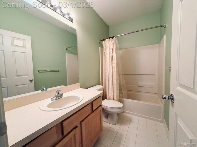 2395 Knollwood Drive, Canton Charter Township, MI 48188