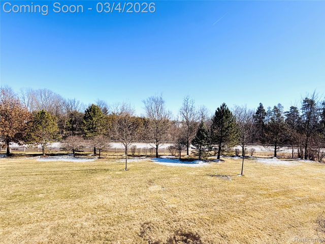 2395 Knollwood Drive, Canton Charter Township, MI 48188